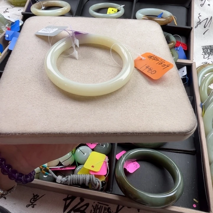 未镶嵌手镯和田玉玲珑美镯53.3