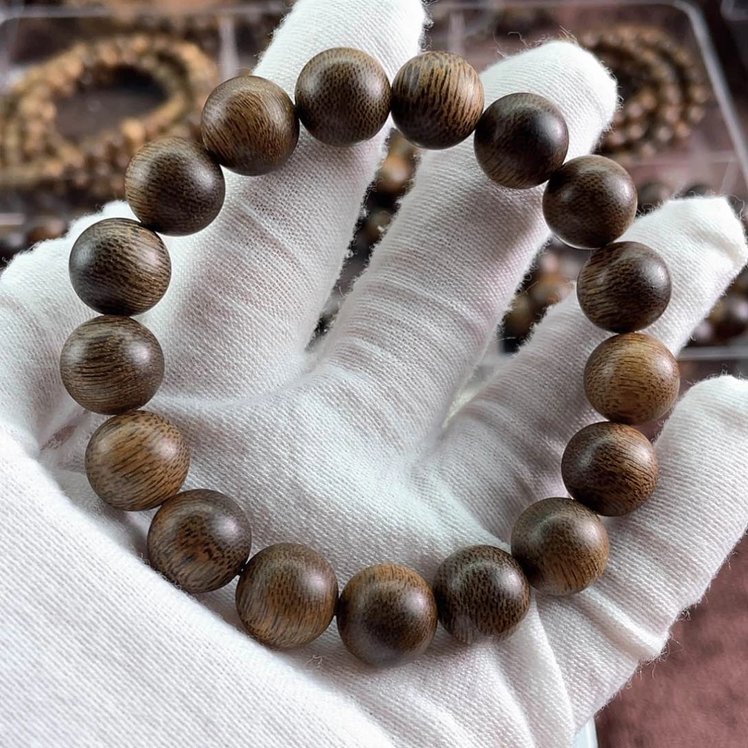 沉香手串H****h越南芽庄白棋