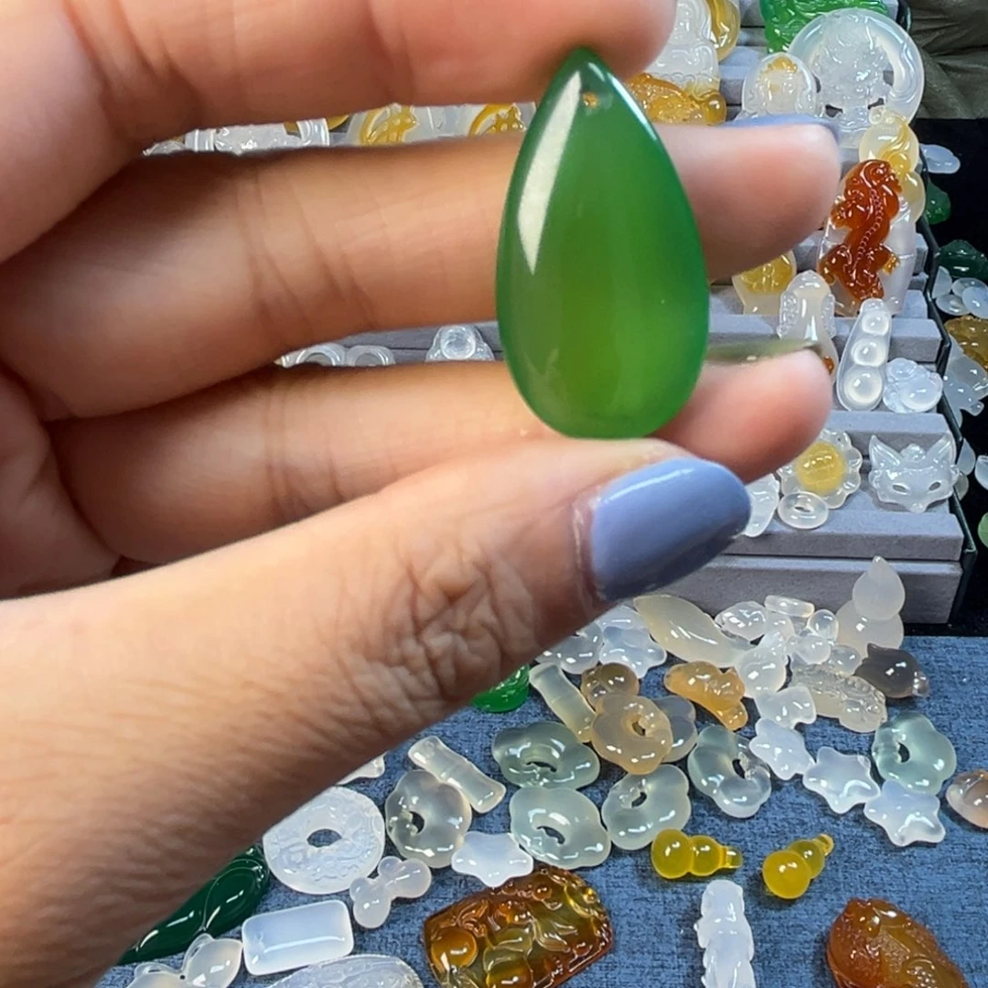 玛瑙/玉髓未镶嵌颈饰