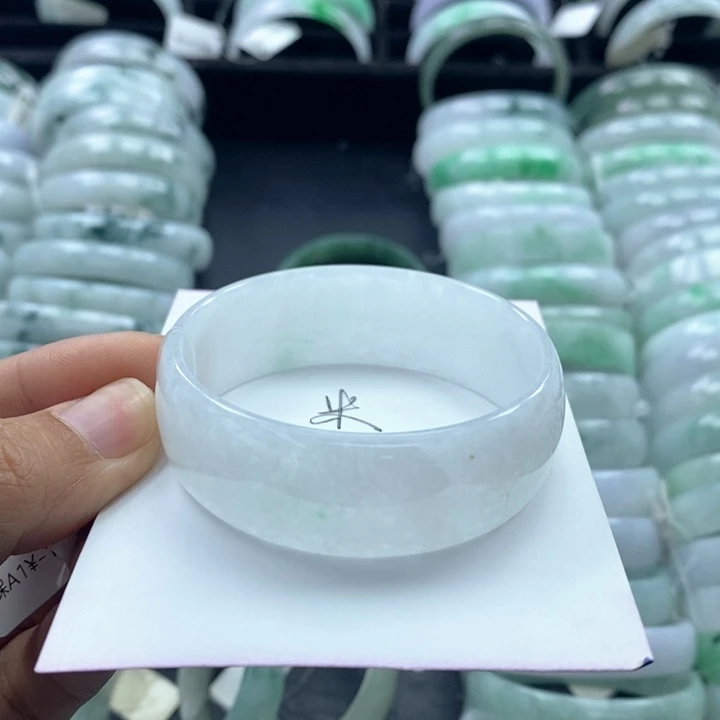 翡翠未镶嵌手镯公主50-51