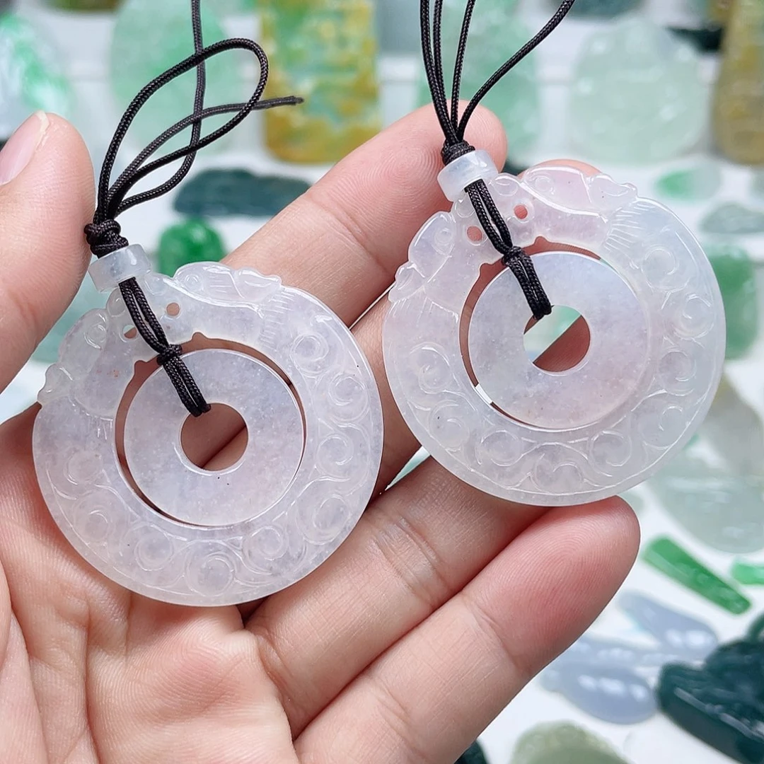 翡翠颈饰未镶嵌子母扣