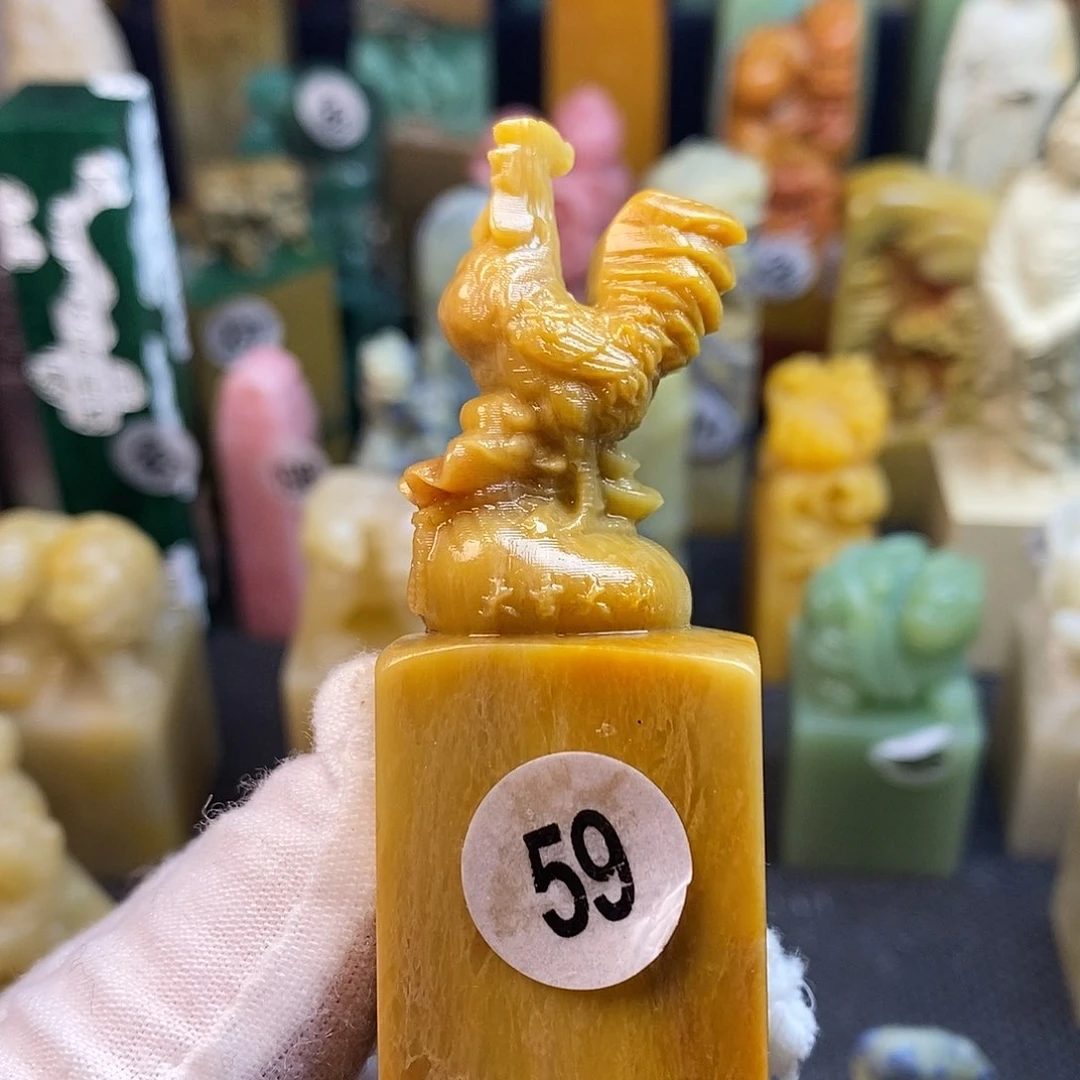 青田石篆刻艺术家的作品