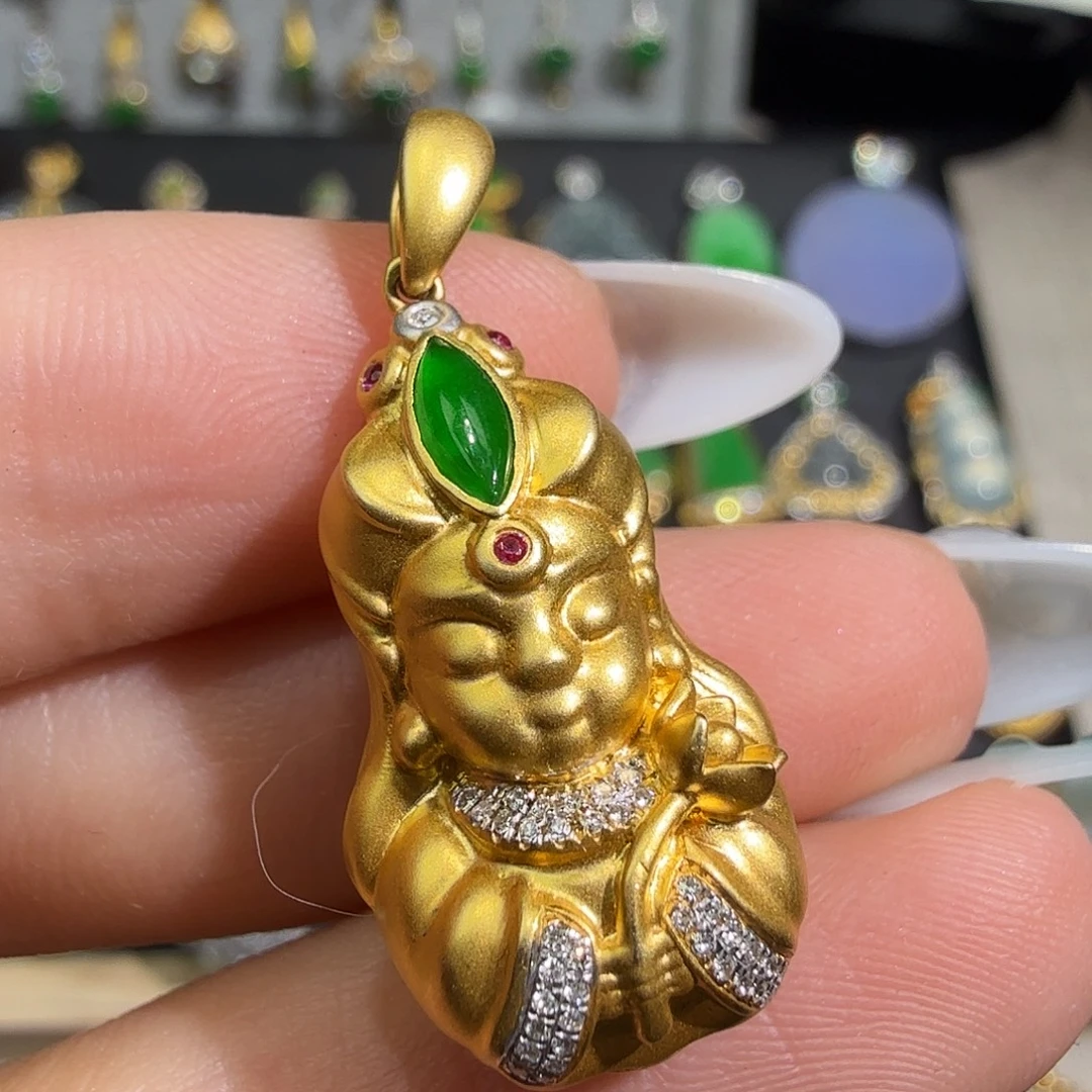 翡翠18K金镶嵌颈饰