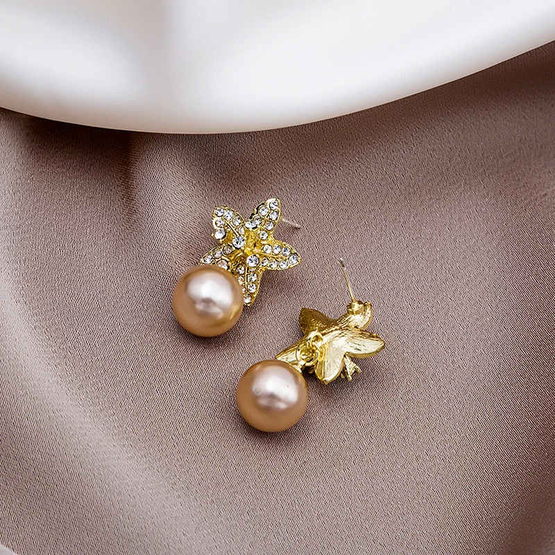 铜合金仿珍珠耳饰 气质轻奢时尚百搭个性精致简约小众耳饰LY0469