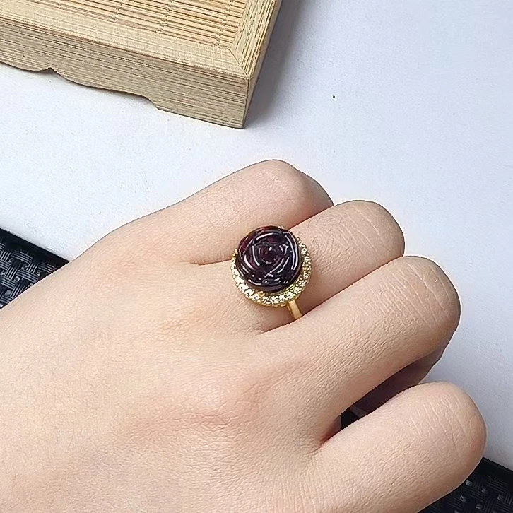 （聚宝严选）b067小血小花戒指精美设计百搭镶嵌精致