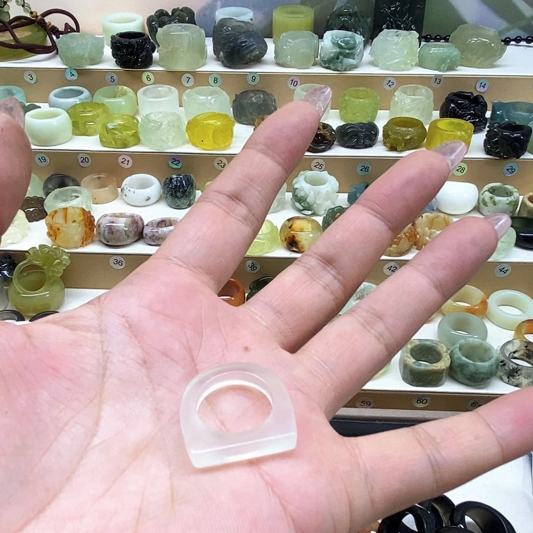 每***饱未镶嵌岫玉天然岫玉戒指