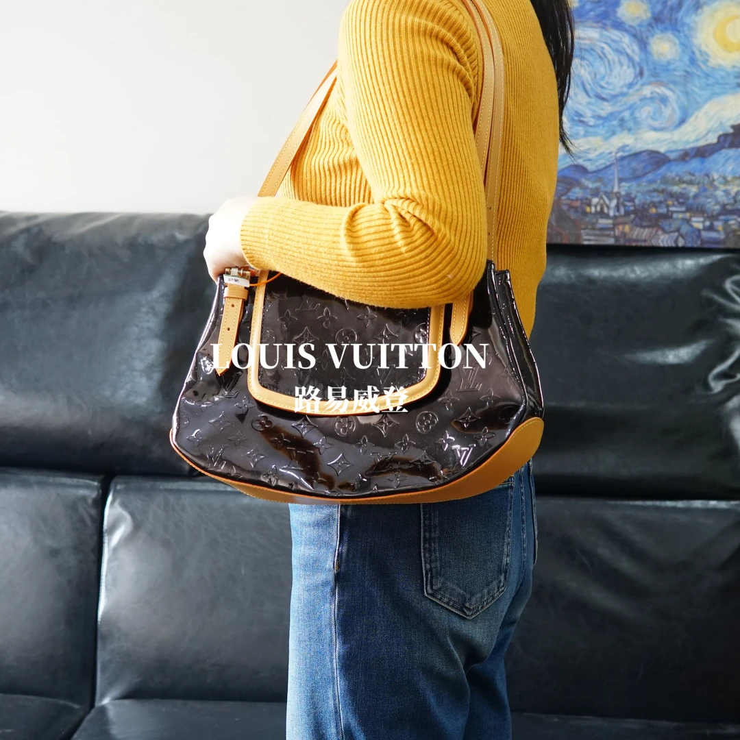 95新 LouisVuitton/路易威登 LV/漆皮元宝包/FYBB10531004/1004