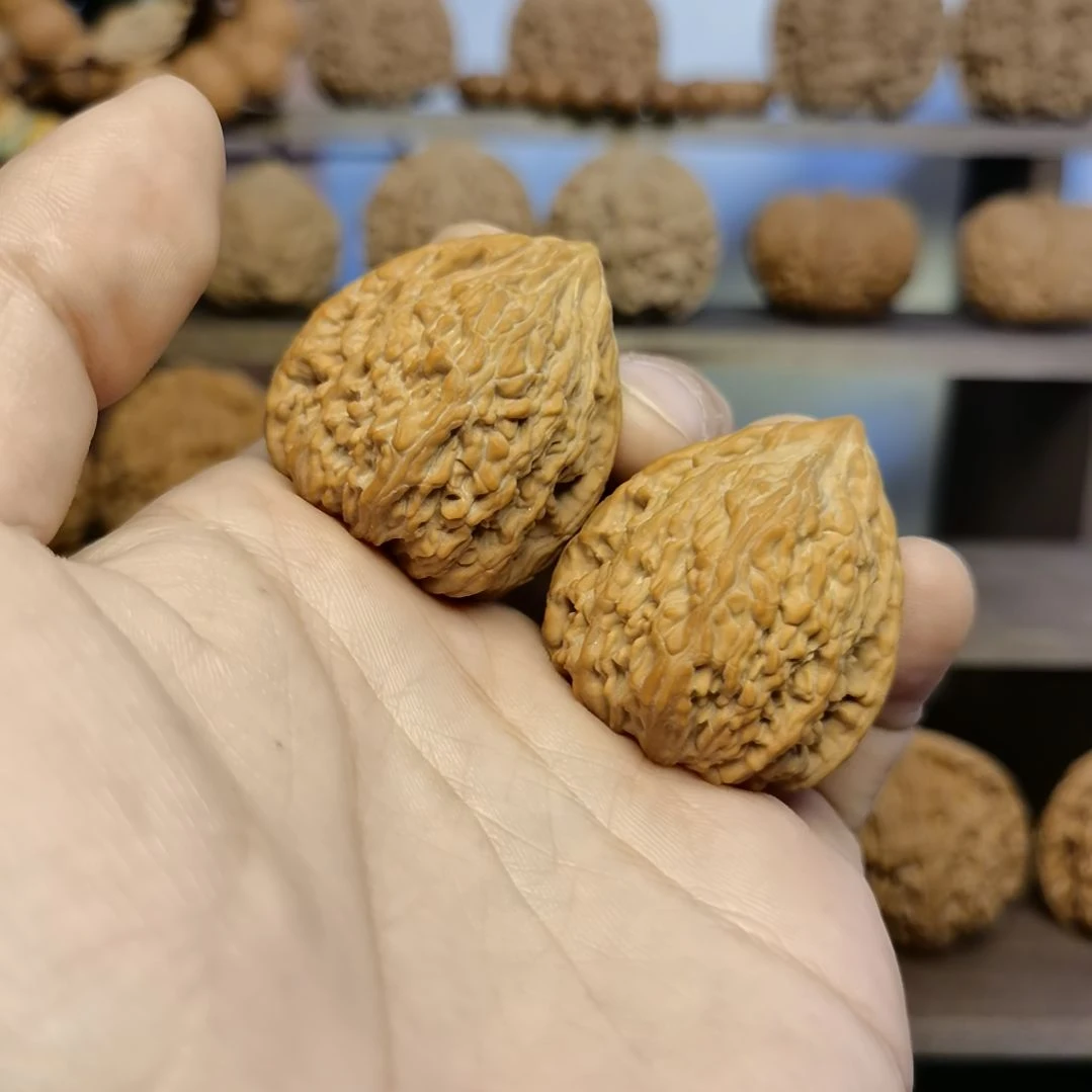 文玩核桃把件35全品货头三角塔尖