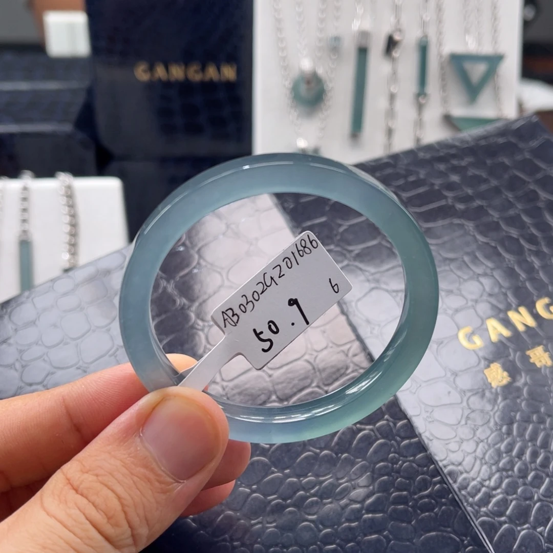 翡翠未镶嵌手镯50.96