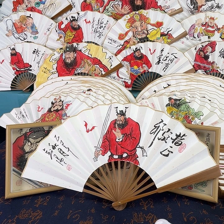 卍***归国画手绘折扇一把