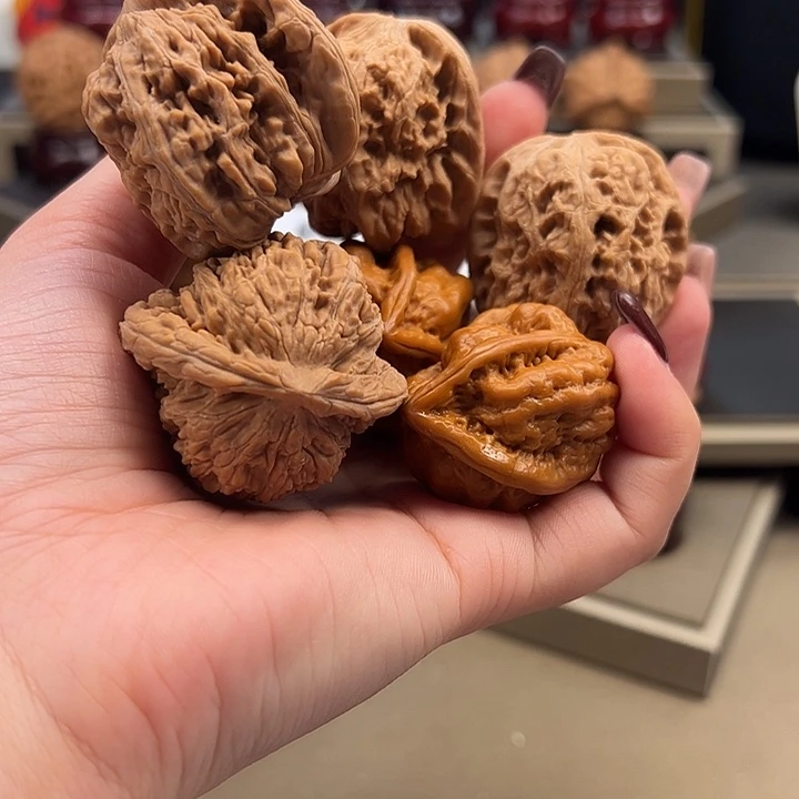 文玩核桃把件三棱➕将军膀➕四座楼e-007