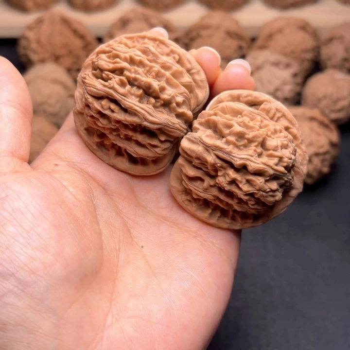 文玩核桃把件43四座楼克重44.5