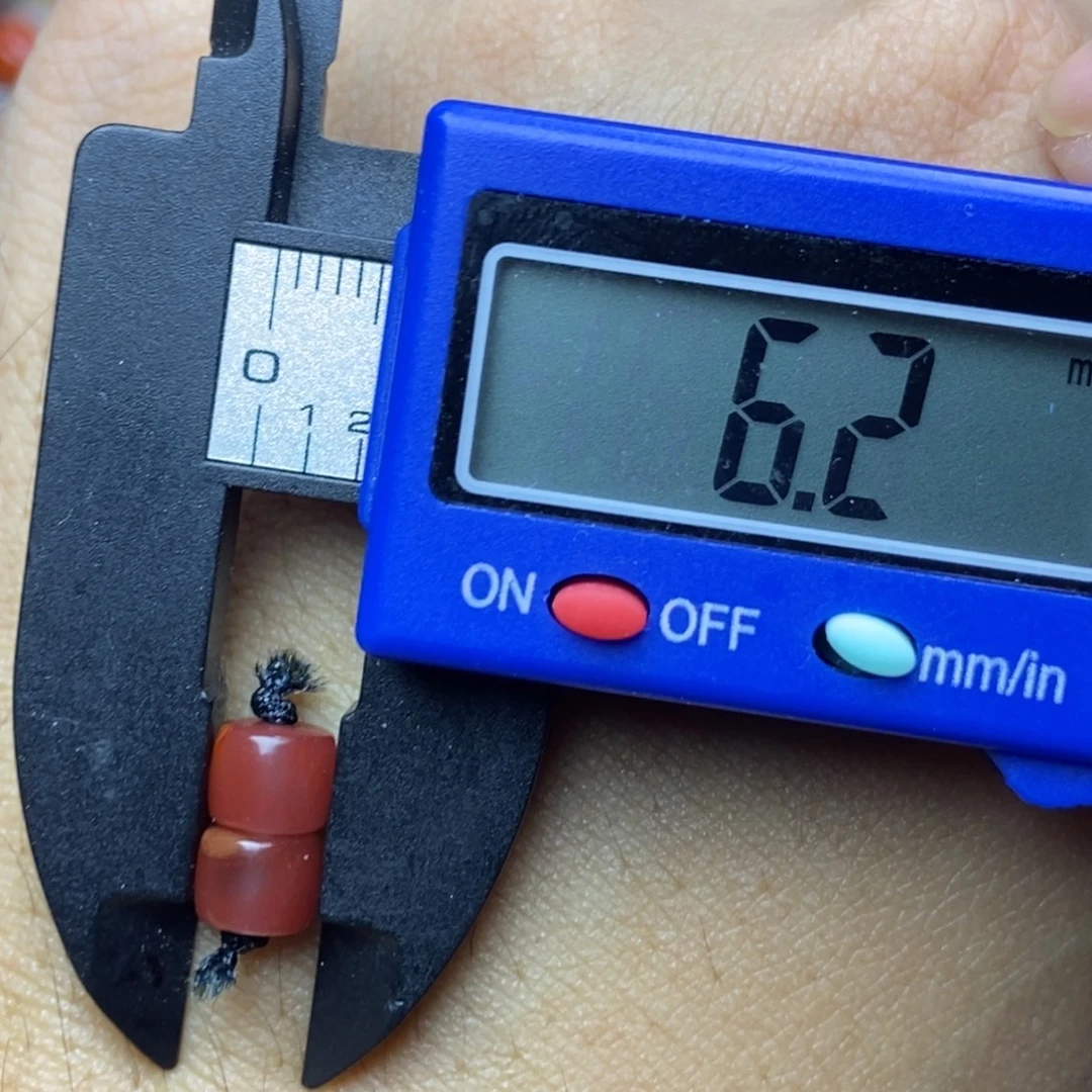 南红玛瑙未镶嵌南红玛瑙有瑕疵