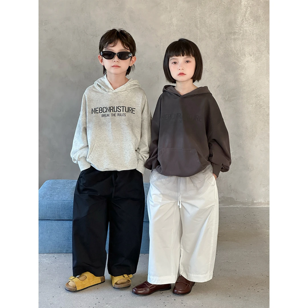 2025秋季新款儿童潮酷字母连帽卫衣男童时尚喷绘百搭宽松上衣洋气