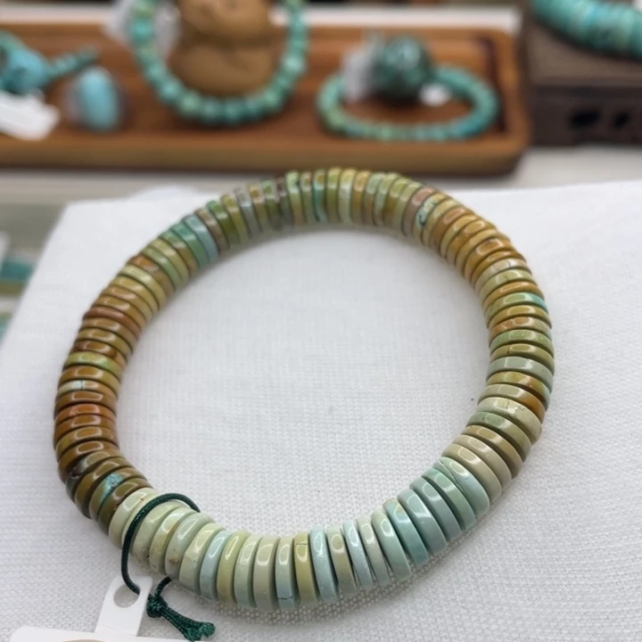 绿松石未镶嵌珠宝