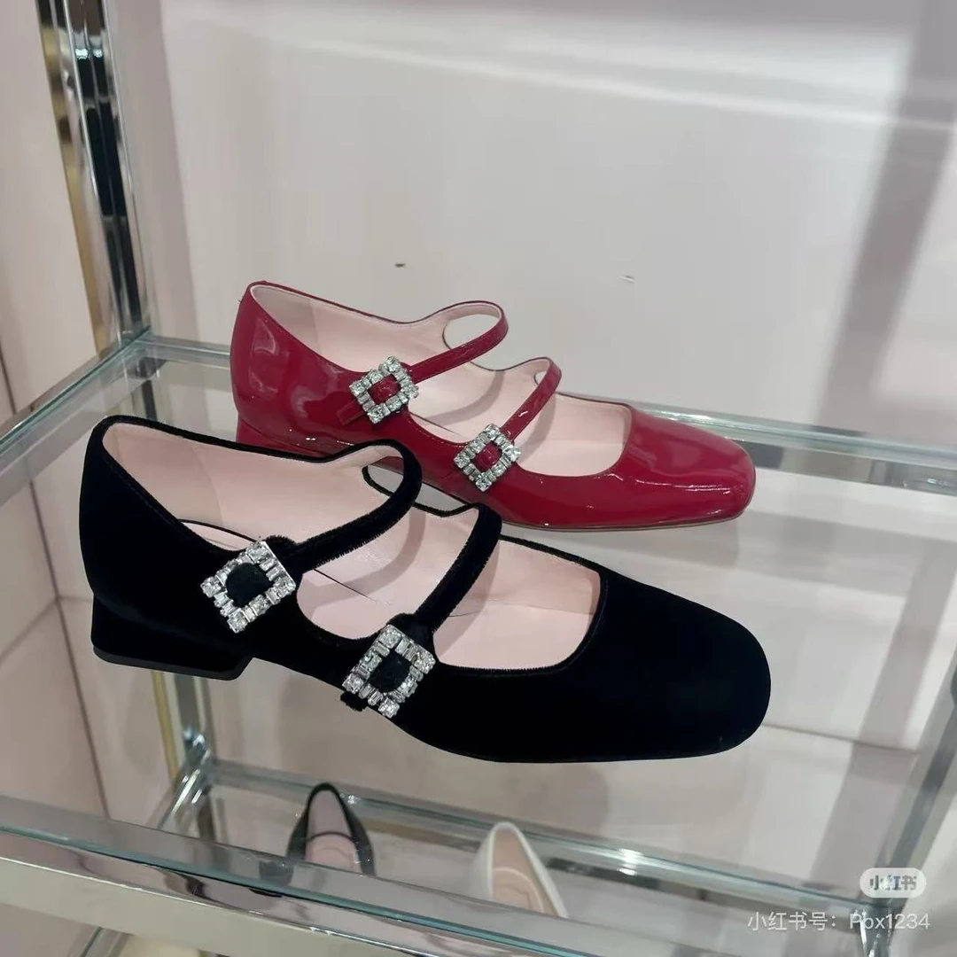 未使用 Roger Vivier/罗杰·维威耶 /六六/女款丝绒钻扣单鞋
