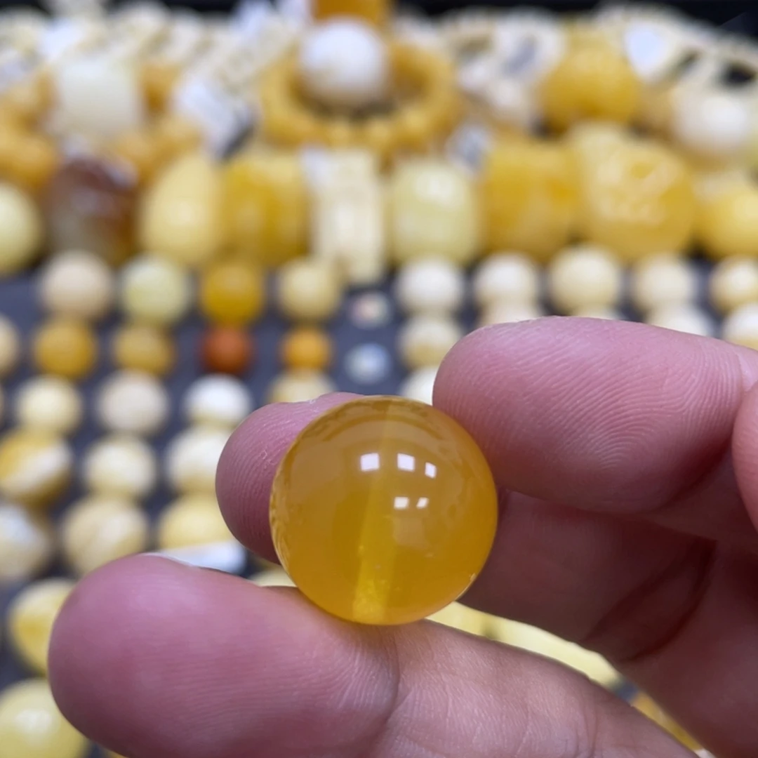 蜜蜡未镶嵌裸石16mm瑕疵焦皮