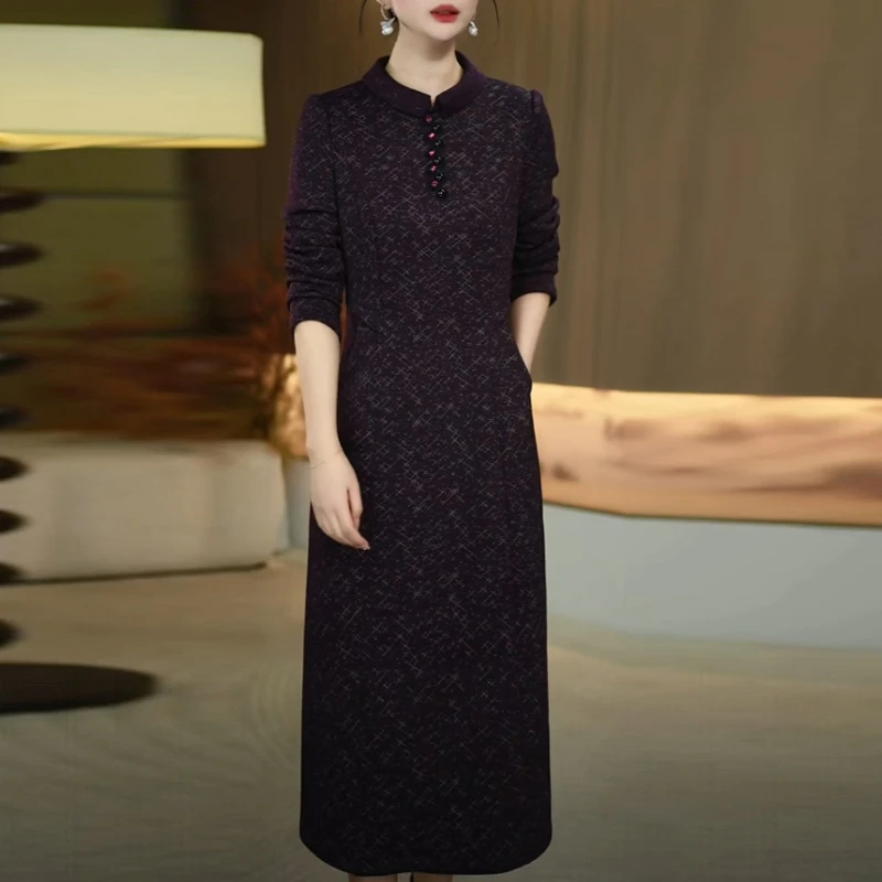 梭织精纺加绒加厚保暖打底裙2025冬季新款修身中长款内搭连衣裙子