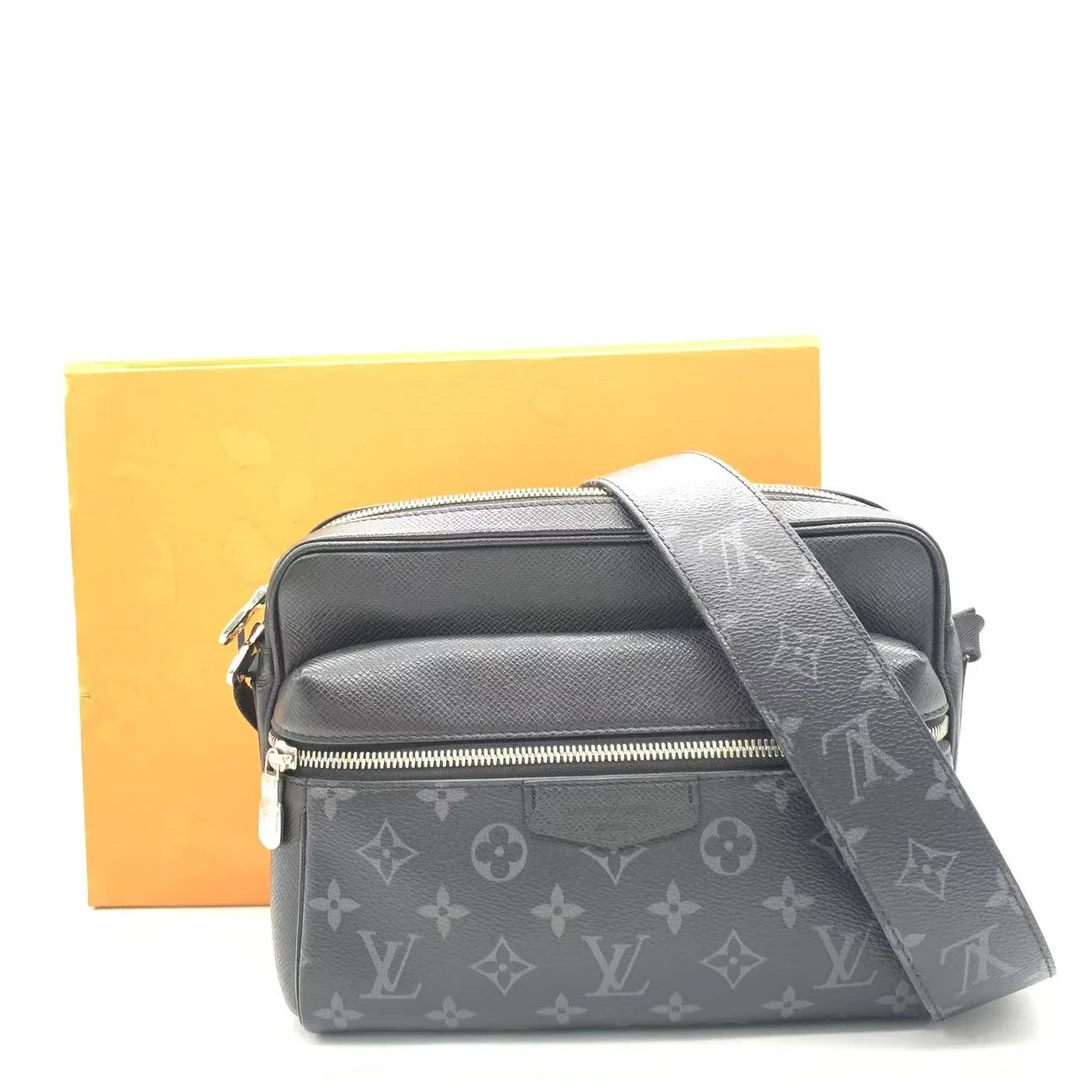 95新 LouisVuitton/路易威登 【安则专属】黑武士outdoor相机包