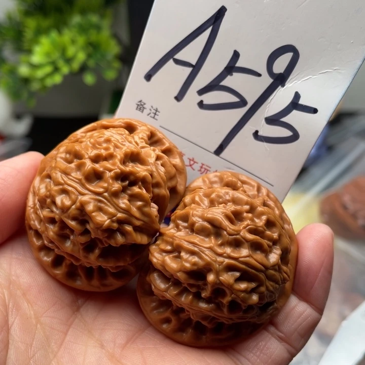 桃核把件文玩核桃