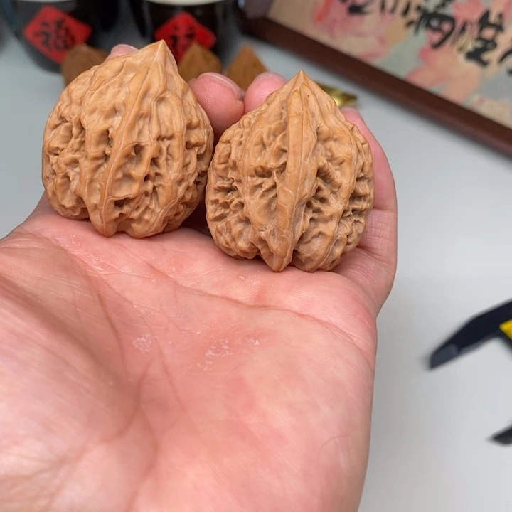 随***d文玩核桃把件平谷火苗