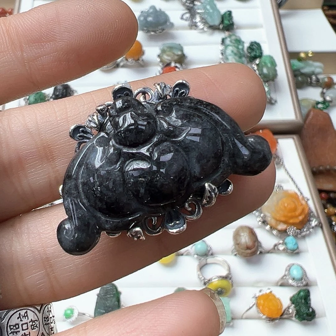 翡翠戒指未镶嵌傻*女