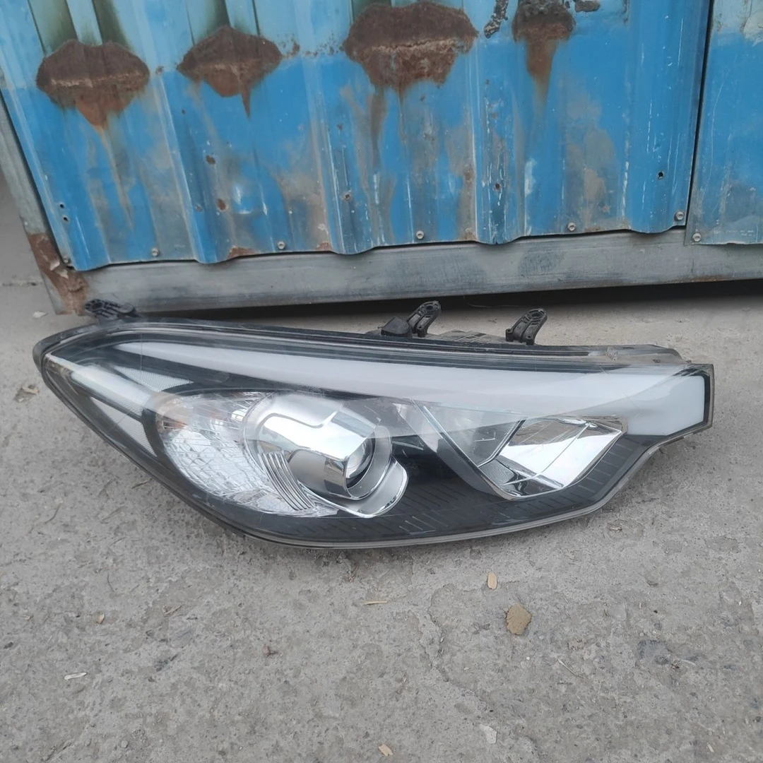 8新  起亚K3大灯前照明灯前大灯12-15款起亚K3低配右前大灯二手