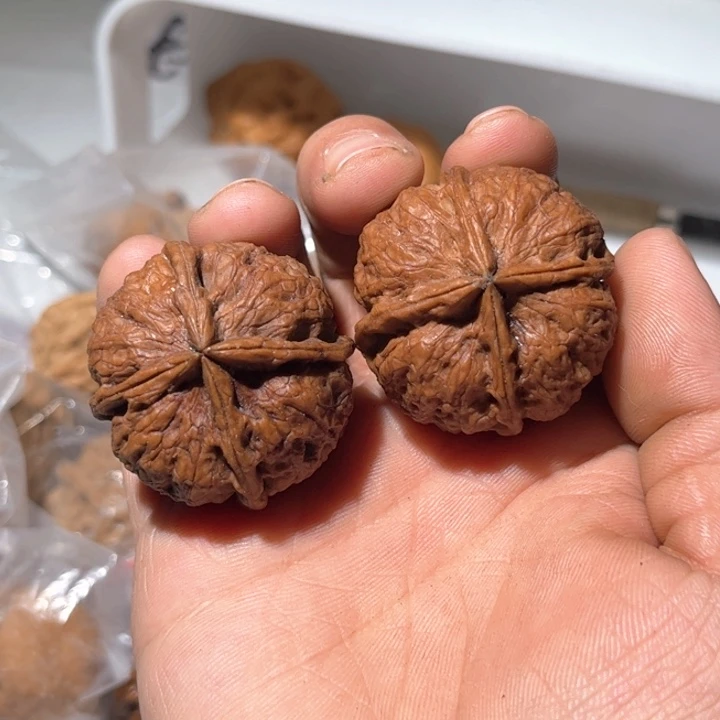 文玩核桃吊坠o*O滇西铁核桃39