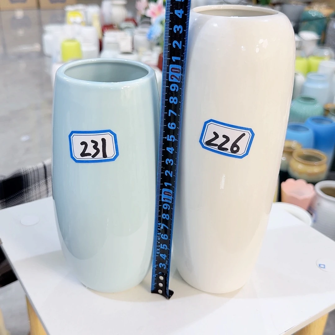 226.231号陶瓷高20厘米瑕疵