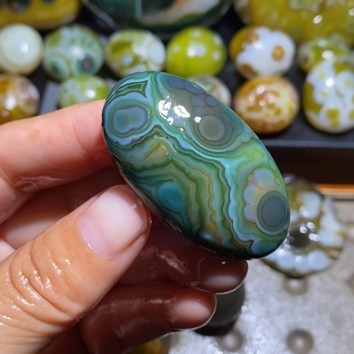 未镶嵌玛瑙/玉髓珠宝半成品124