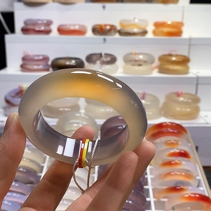 玛瑙/玉髓未镶嵌手镯