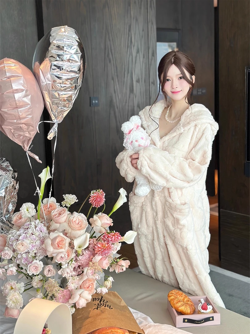 加厚350克 甜美泡芙绒兔耳长睡衣女秋冬保暖家居服套装