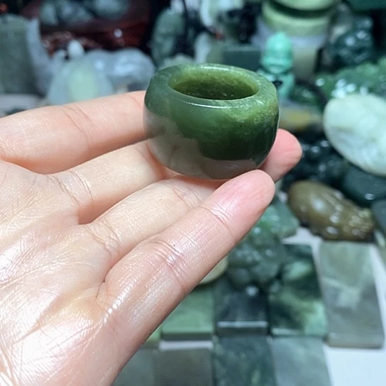 未镶嵌和田玉（糖玉）珠宝半成品