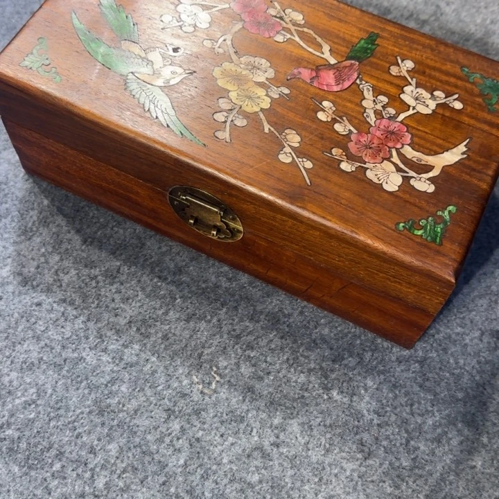 贡木首饰盒的的的的