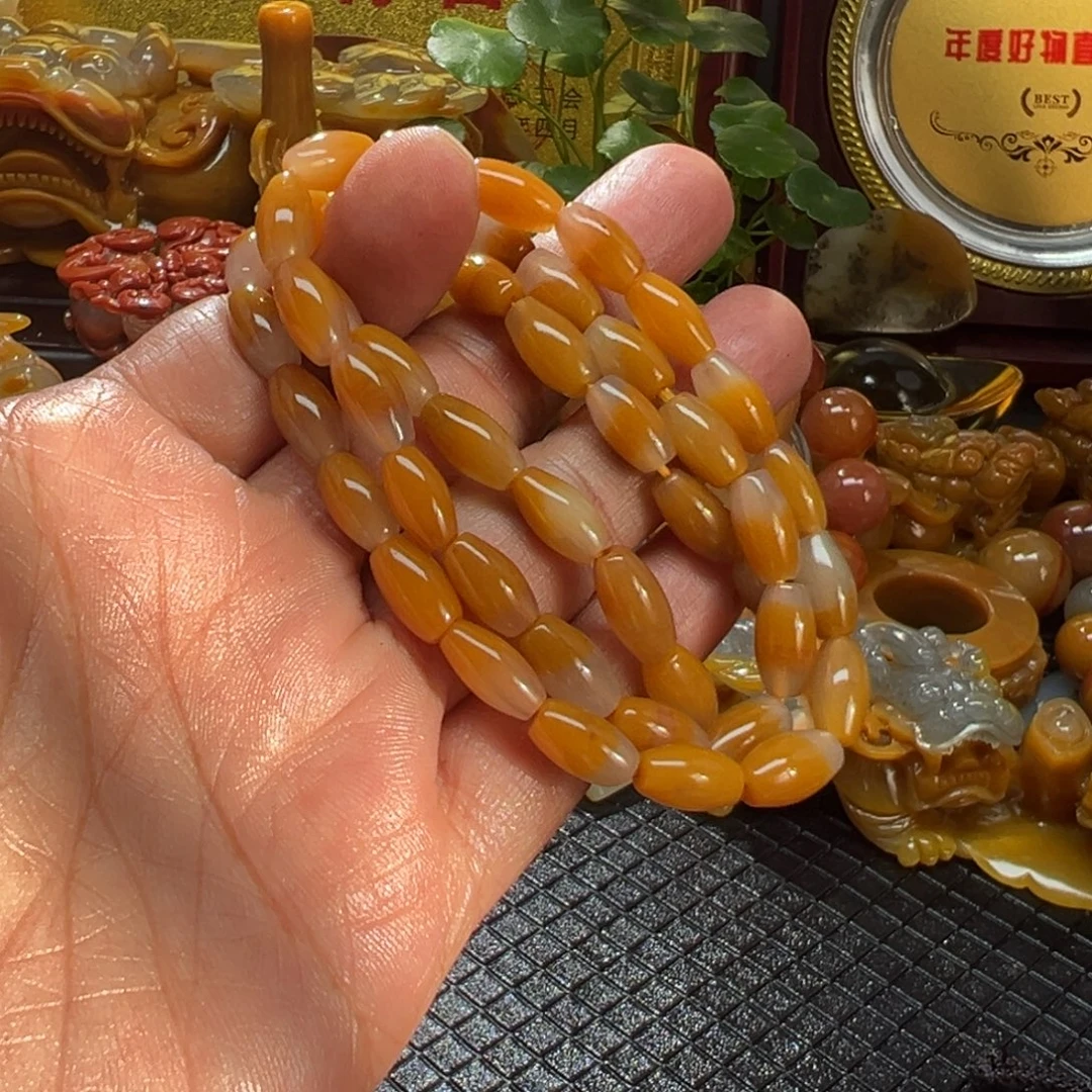 石英质玉未镶嵌颈饰