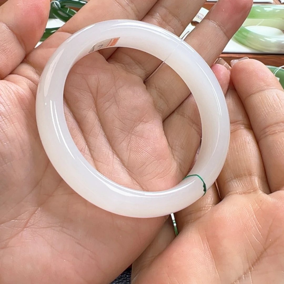 【闪购商品】和田玉手镯未镶嵌