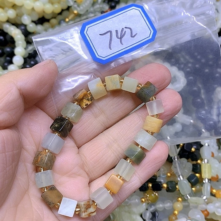 蛇纹石玉颈饰未镶嵌742