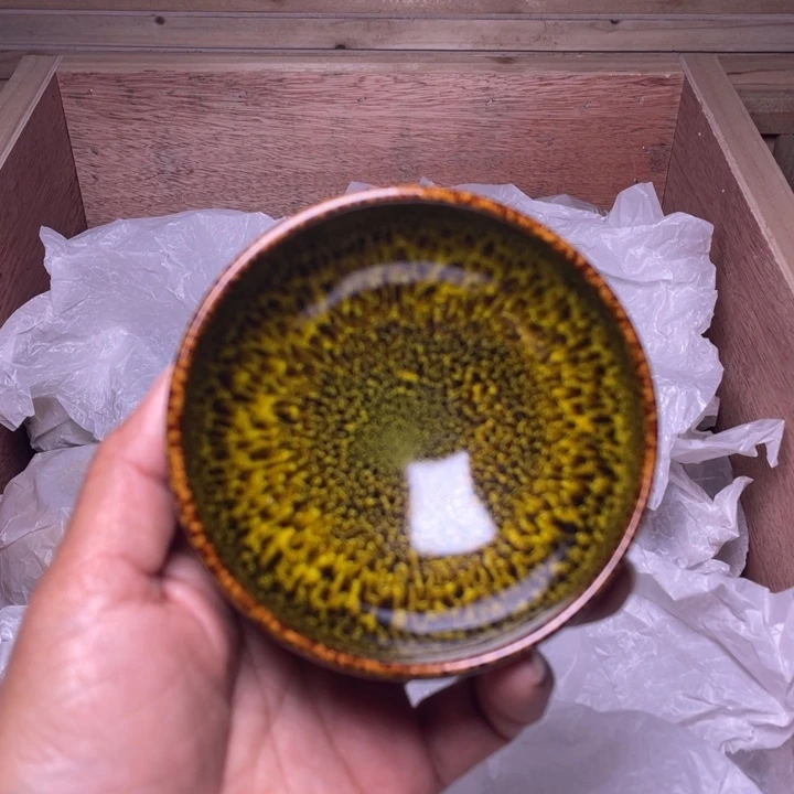 茶盏不用谢哈兄弟哈