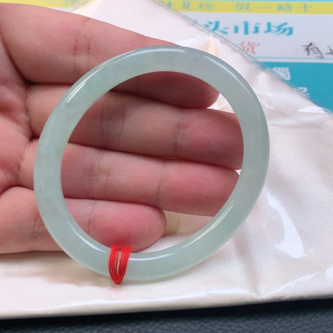 翡翠手镯（贵妃镯）未镶嵌1031号