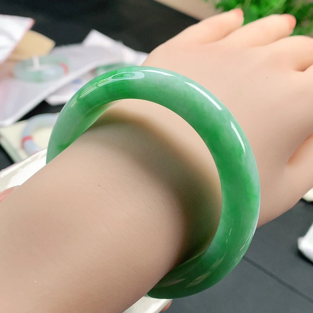 翡翠手镯未镶嵌天然翡翠手镯56