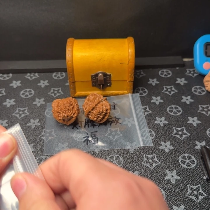 大叶紫檀（黑酸枝木类）