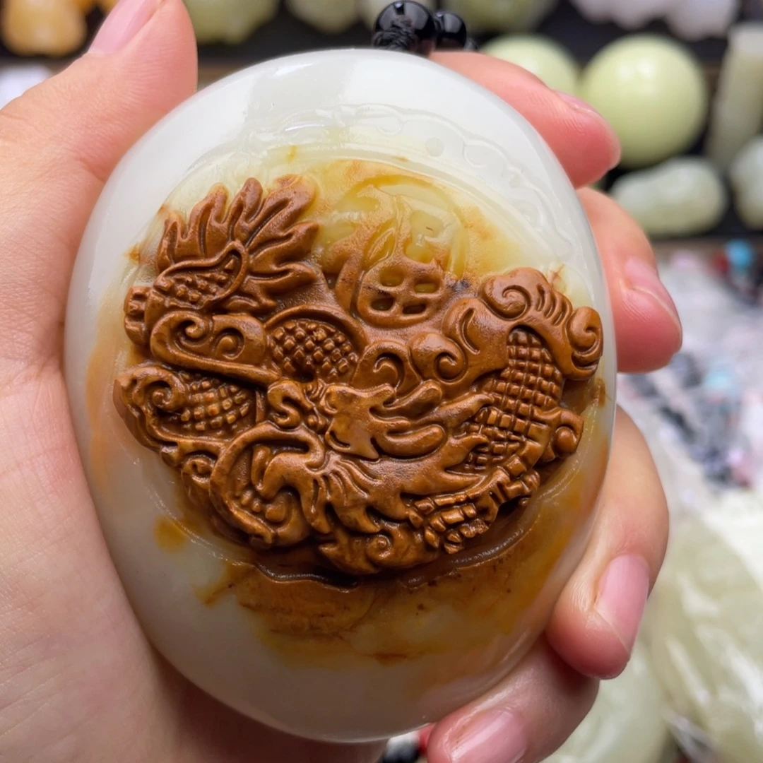 上***李石材天然古青手把件