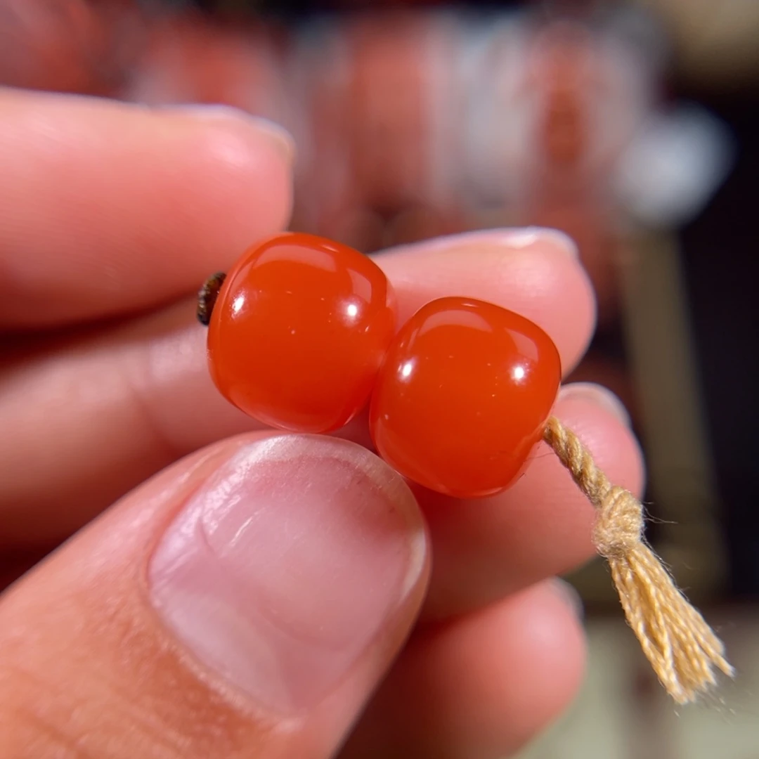 南红玛瑙未镶嵌老型珠一对10.1