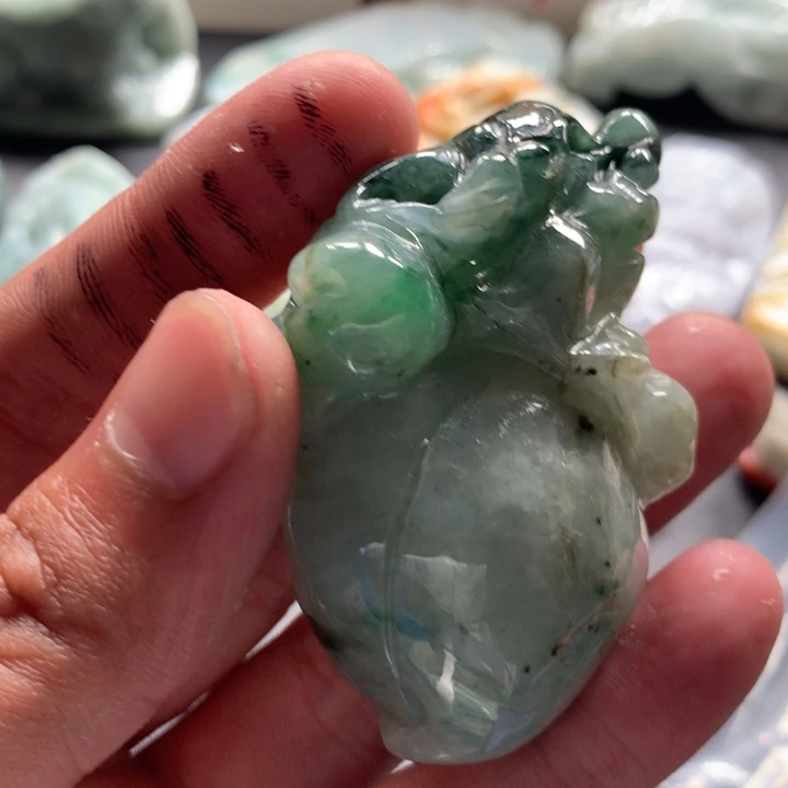 翡翠未镶嵌颈饰保真天然a货翡翠