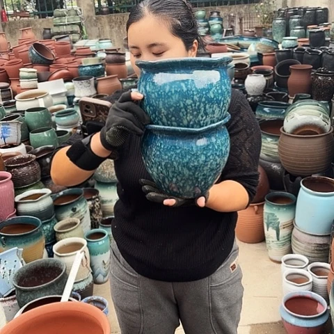 口20高18瑕疵两个盆。