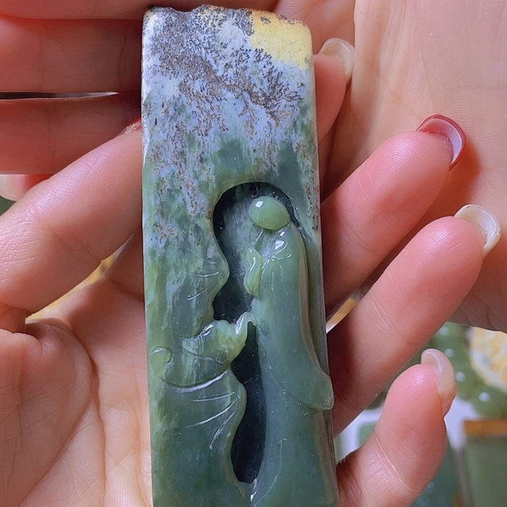 未镶嵌岫岩河磨玉（透闪石质玉）把件