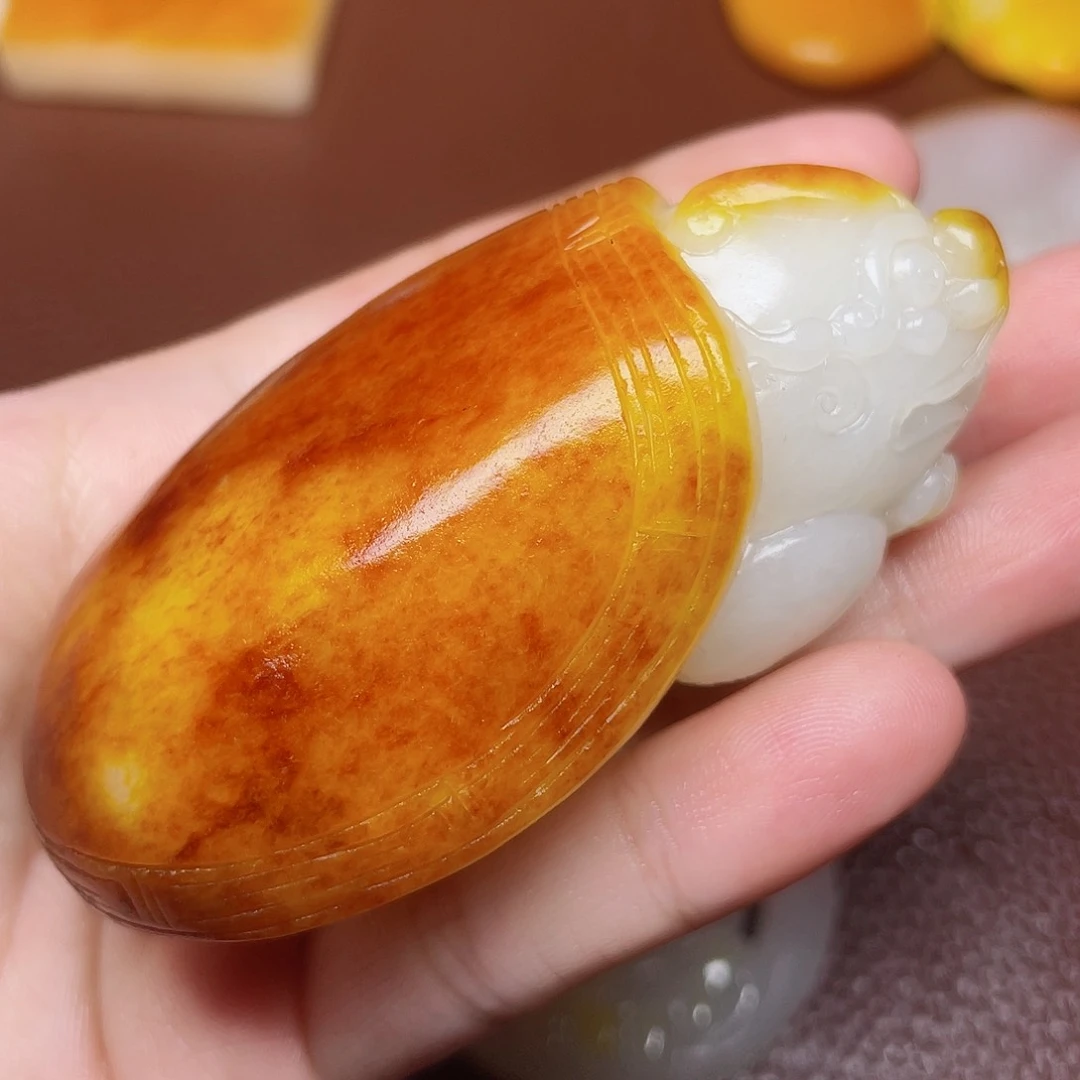 和田玉颈饰未镶嵌心**神