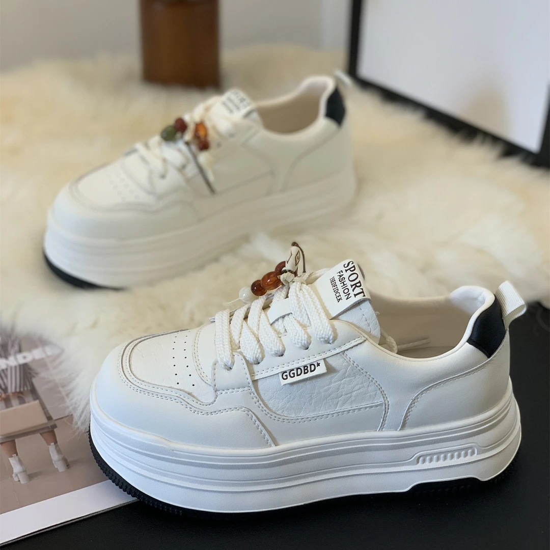 厚底轻便小白鞋女百搭2025秋季新款小个子爆款学院风休闲系带板鞋