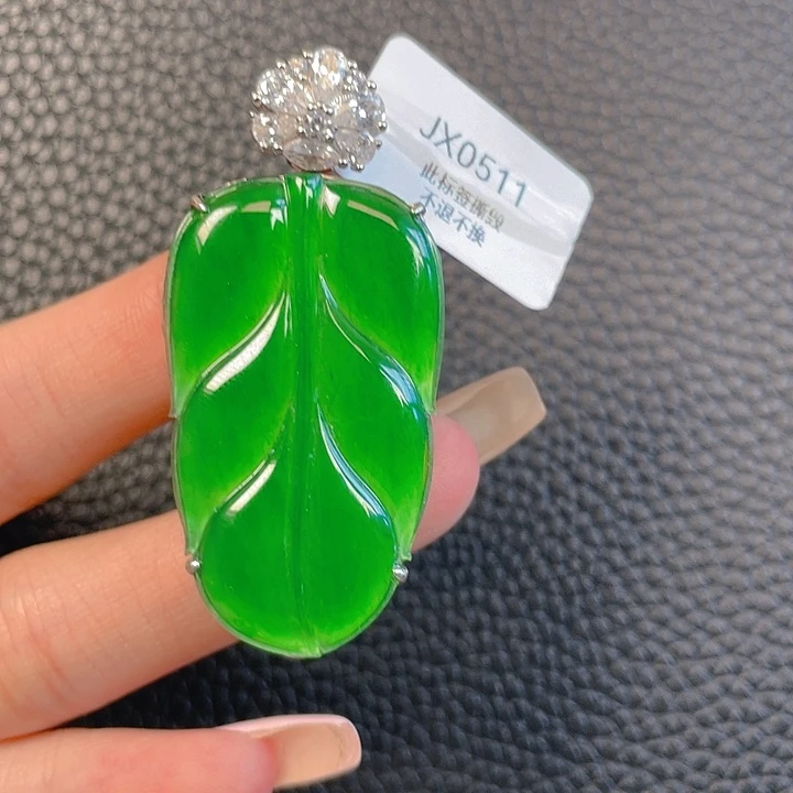 颈饰银S925镶嵌翡翠