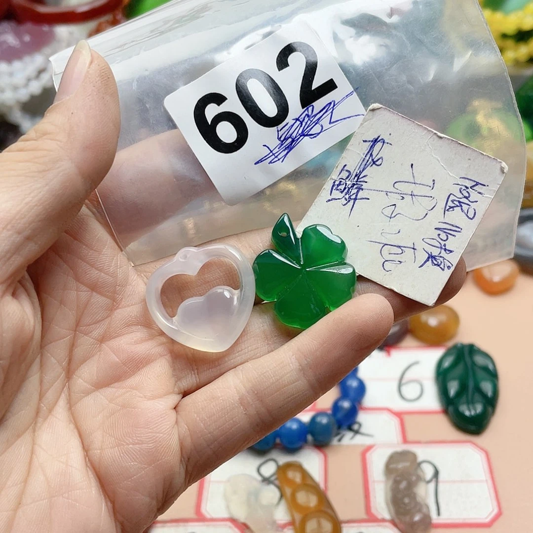 合金颈饰玛瑙/玉髓腊*子